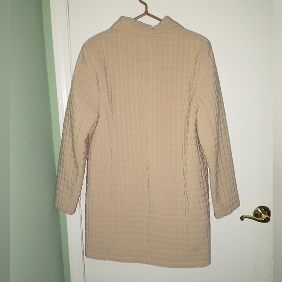 Women's portrait cream jacket - Picture 7 of 11